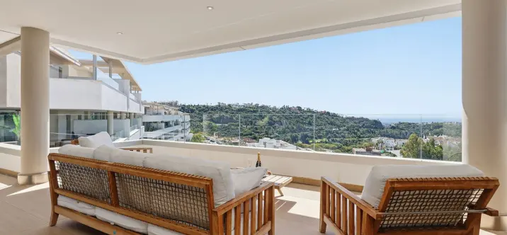 Venta de ático dúplex en Benahavís 3