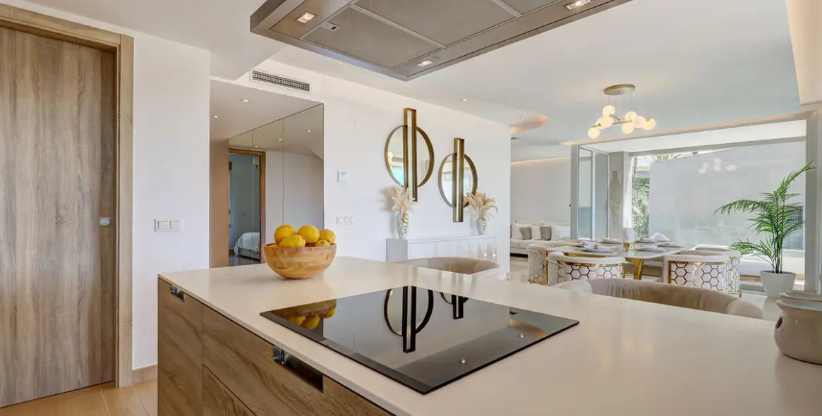 Sale of penthouse duplex in Benahavís 10