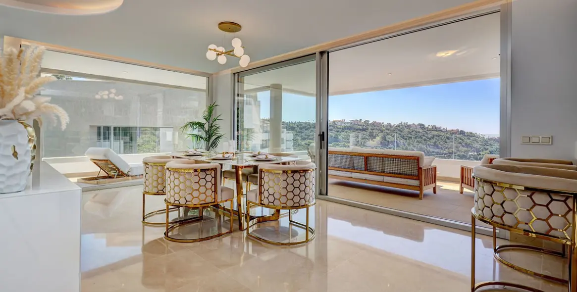 Sale of penthouse duplex in Benahavís 12