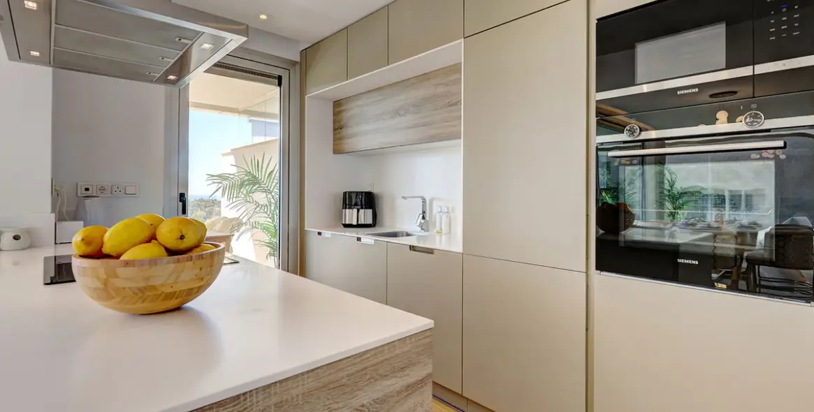 Sale of penthouse duplex in Benahavís 13