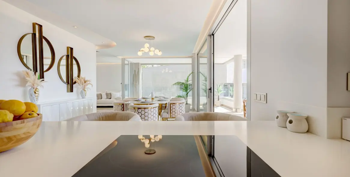 Sale of penthouse duplex in Benahavís 14