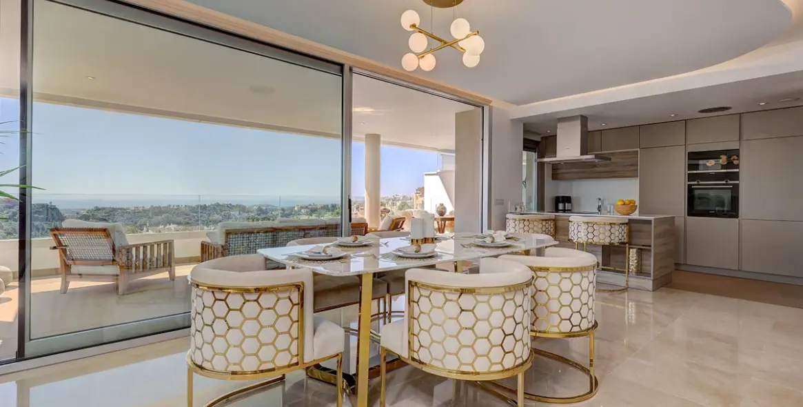 Sale of penthouse duplex in Benahavís 15