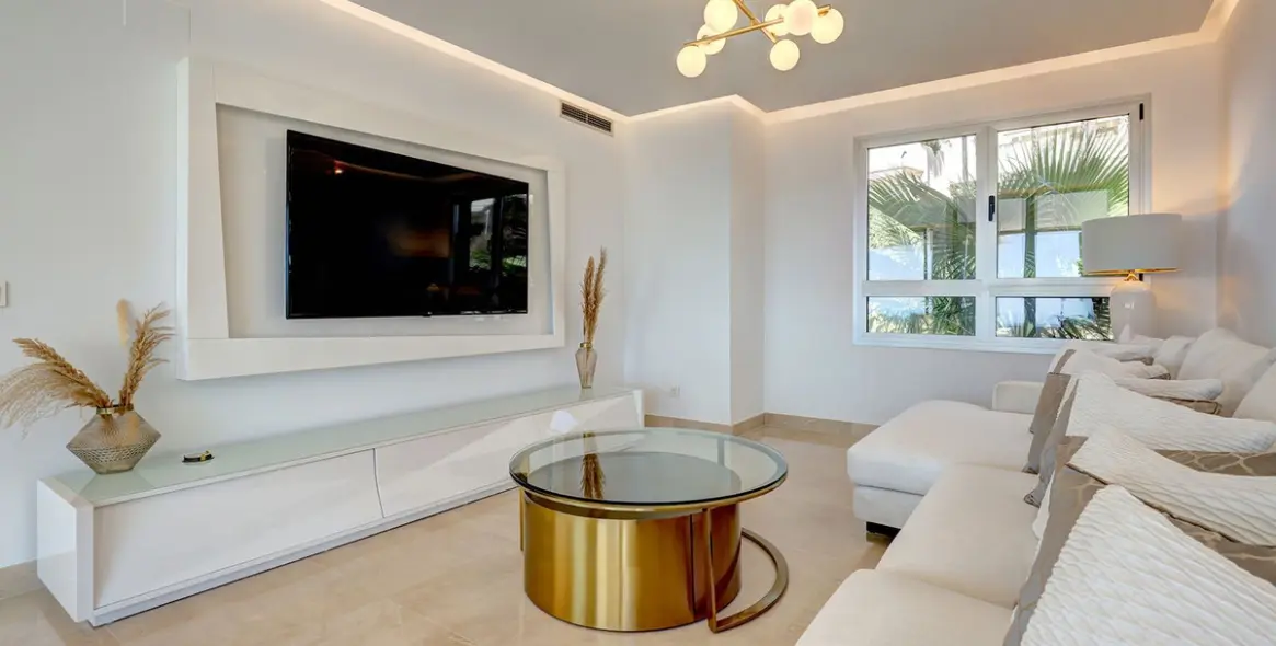 Sale of penthouse duplex in Benahavís 18