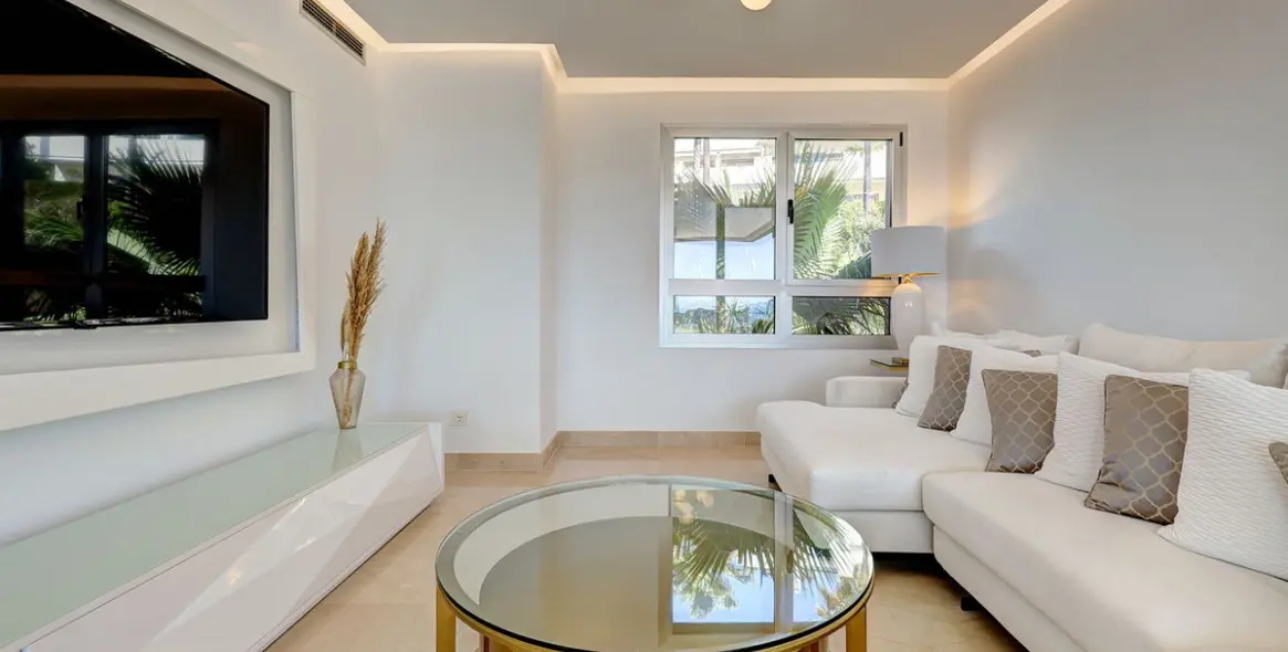 Sale of penthouse duplex in Benahavís 19