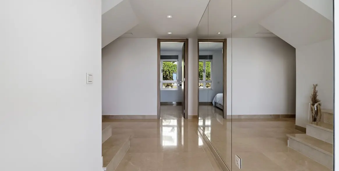 Sale of penthouse duplex in Benahavís 25