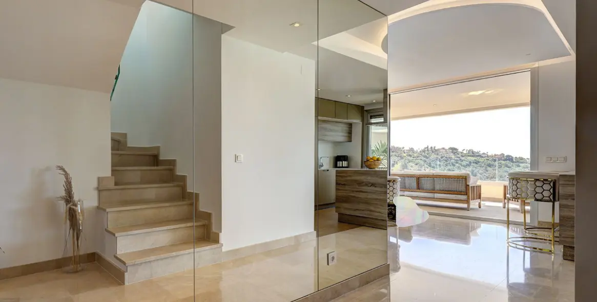 Sale of penthouse duplex in Benahavís 26