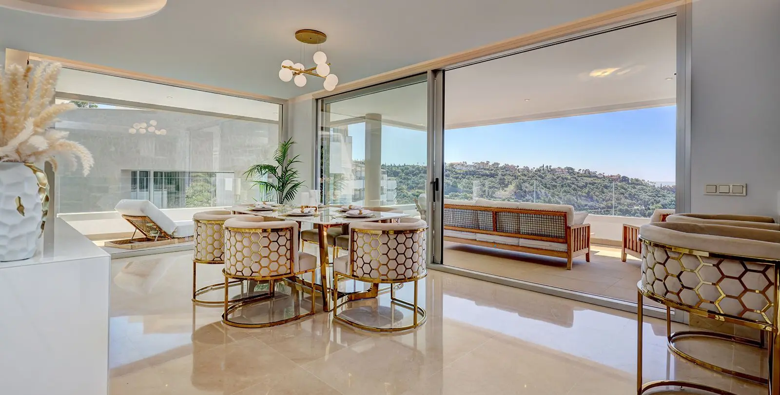 Sale of penthouse duplex in Benahavís 12