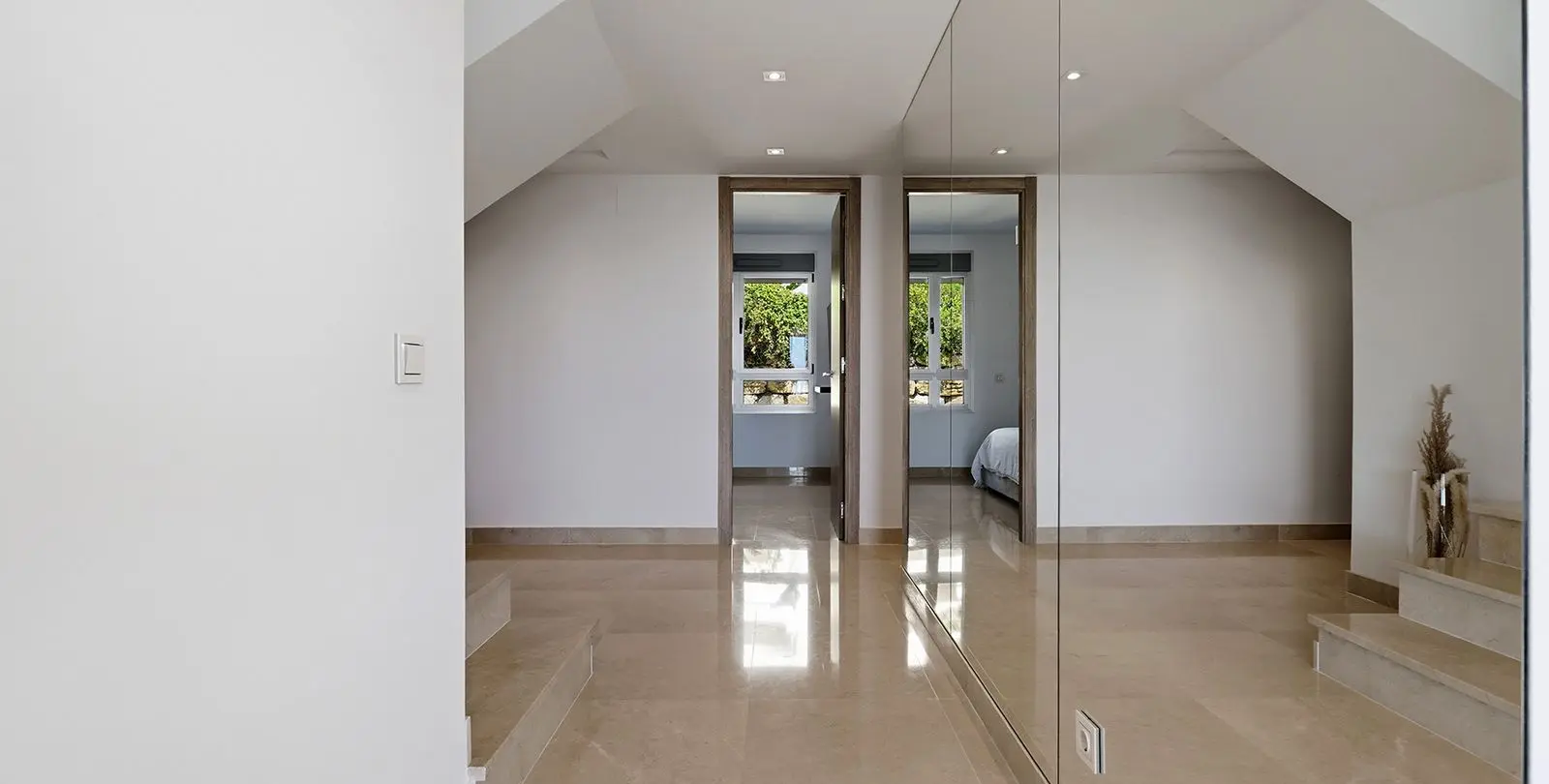 Sale of penthouse duplex in Benahavís 25