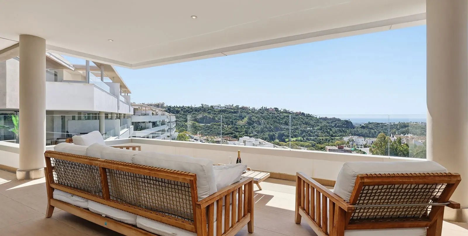Sale of penthouse duplex in Benahavís 4