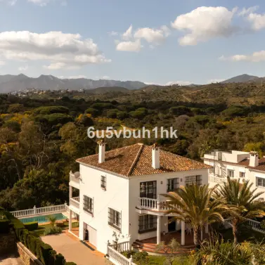 Venta de villa independiente en Elviria