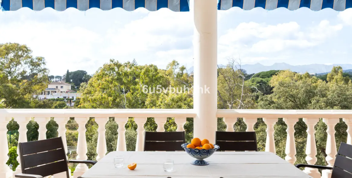 Venta de villa independiente en Elviria 5