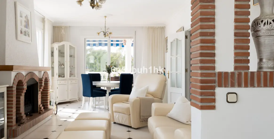 Venta de villa independiente en Elviria 11