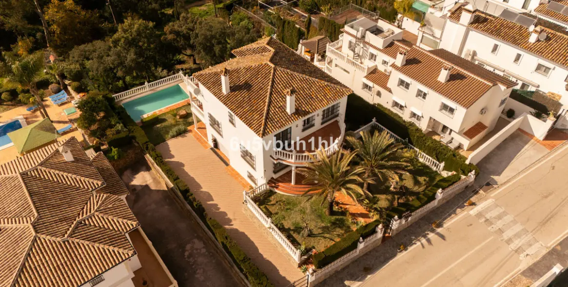 Venta de villa independiente en Elviria 14