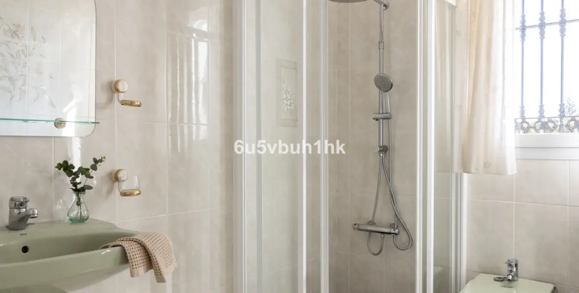 Venta de villa independiente en Elviria 24