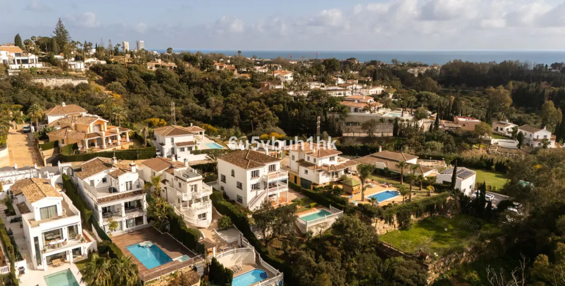 Venta de villa independiente en Elviria 32