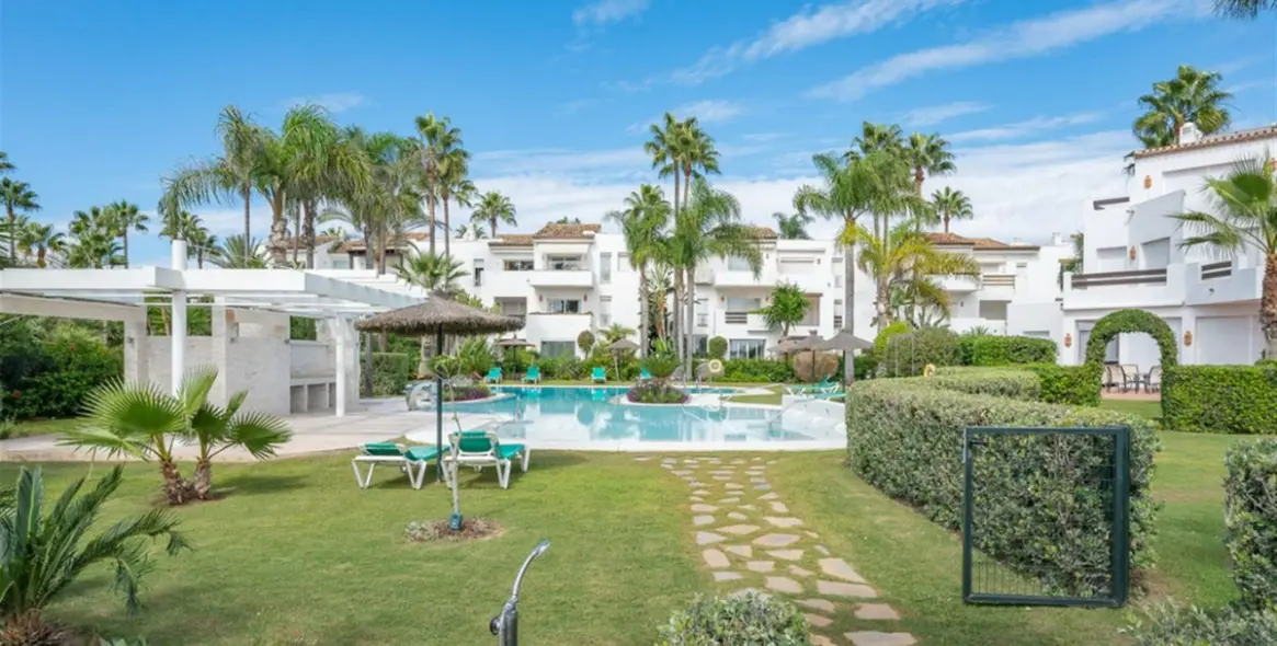 Продажа апартаментов на первом этаже в Costalita 8