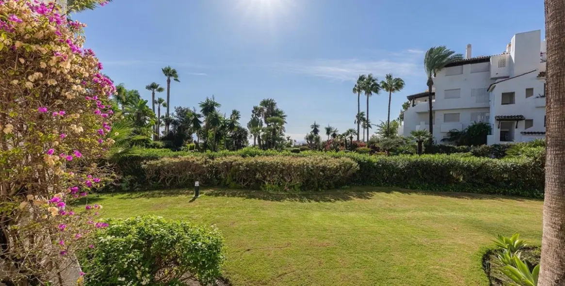 Продажа апартаментов на первом этаже в Costalita 24