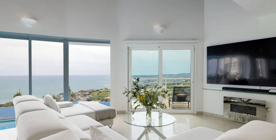 Venta de villa independiente en Benalmadena Costa 13