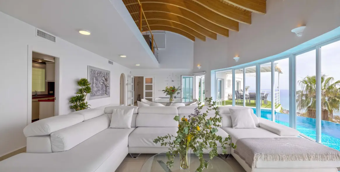 Venta de villa independiente en Benalmadena Costa 16