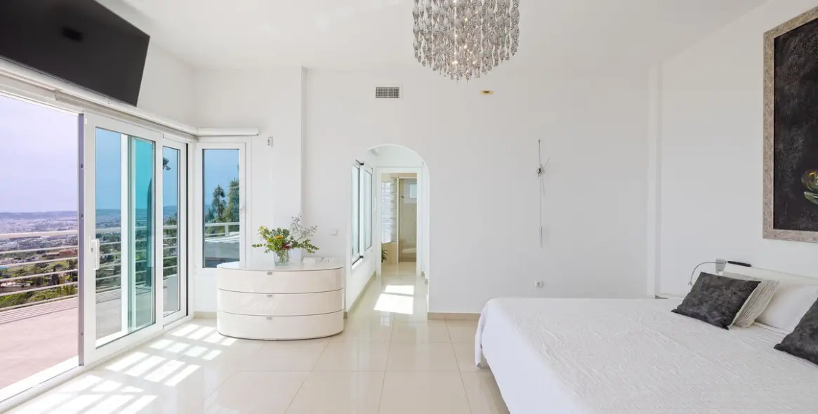 Venta de villa independiente en Benalmadena Costa 23