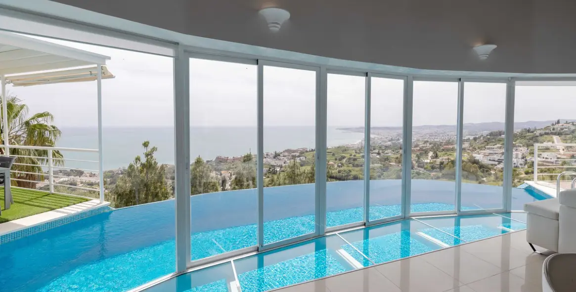 Venta de villa independiente en Benalmadena Costa 35