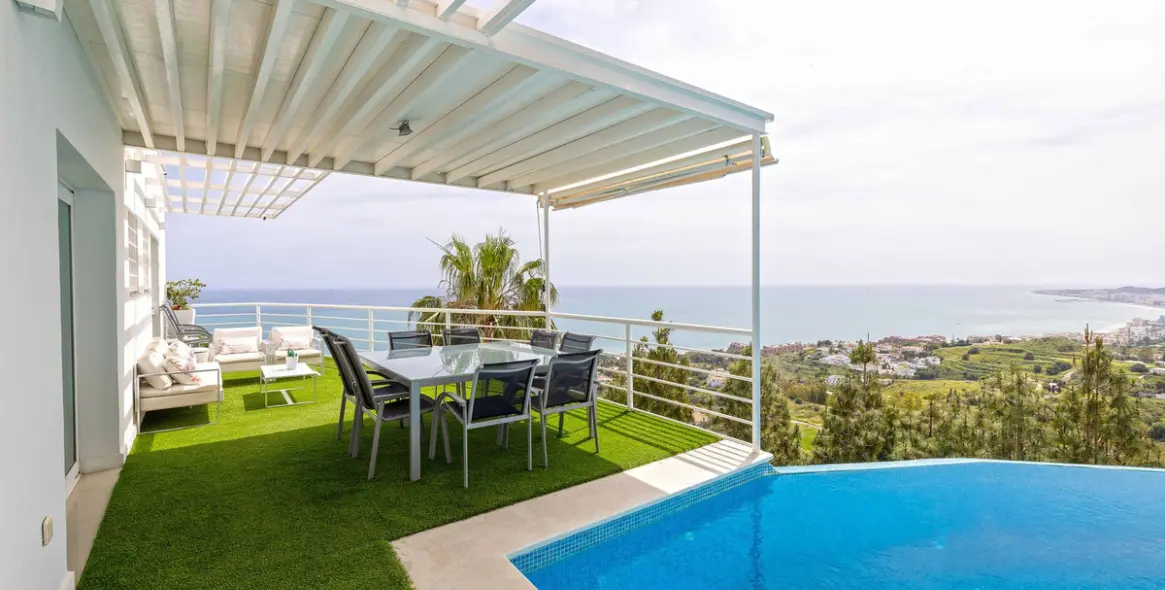 Venta de villa independiente en Benalmadena Costa 37