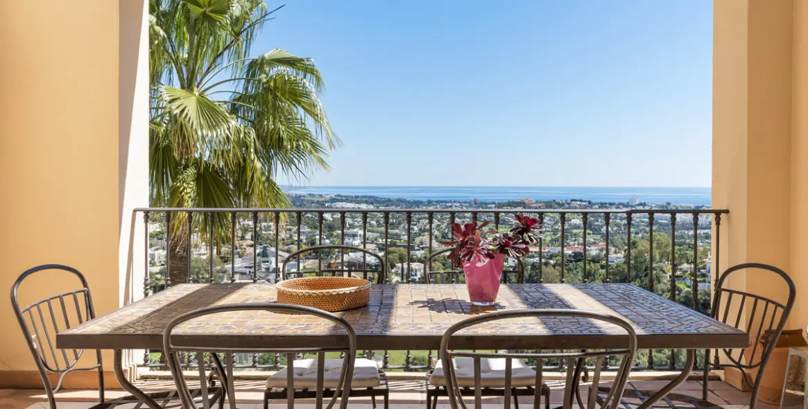 Short-term rent of middle floor apartment in La Quinta 1