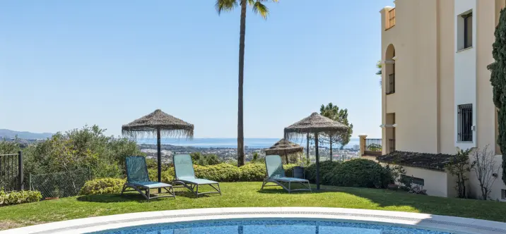 Short-term rent of middle floor apartment in La Quinta 1