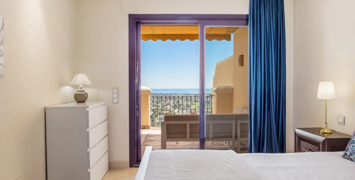 Short-term rent of middle floor apartment in La Quinta 13