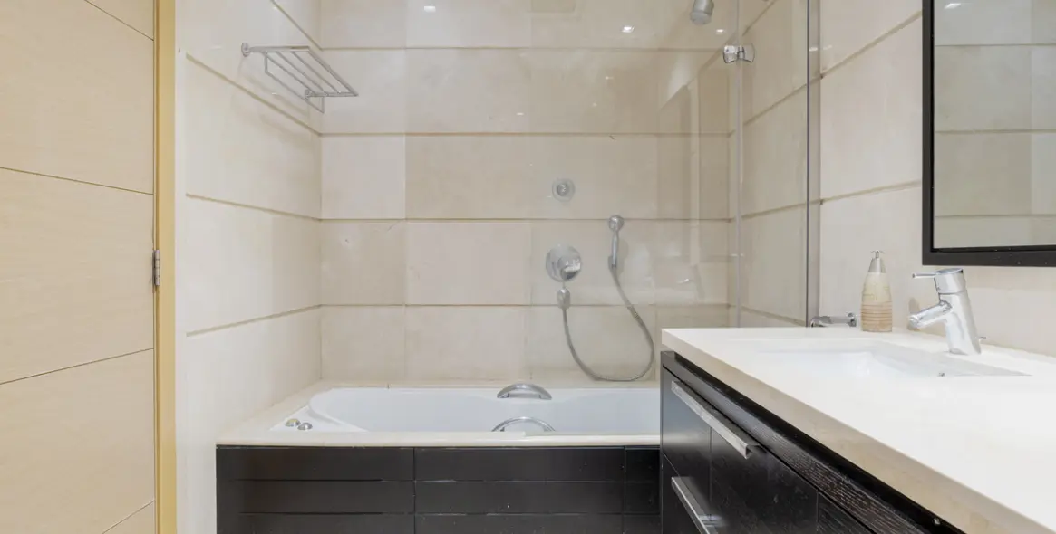 Short-term rent of middle floor apartment in La Quinta 15