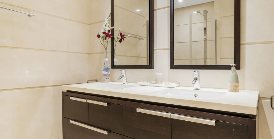 Short-term rent of middle floor apartment in La Quinta 18