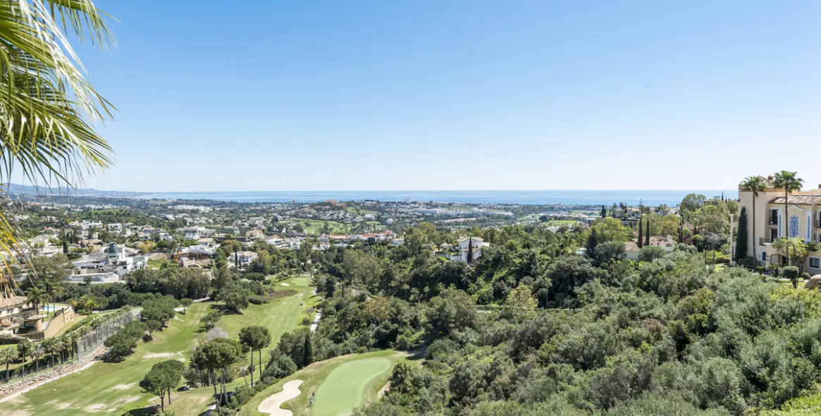 Short-term rent of middle floor apartment in La Quinta 24