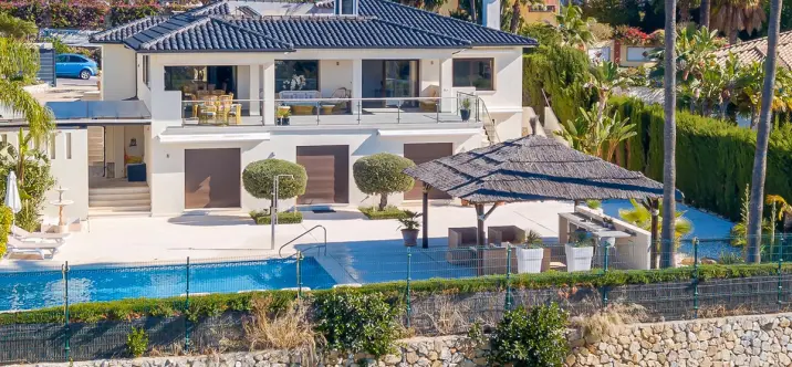 Alquiler a corto plazo de villa independiente en Nueva Andalucía 0