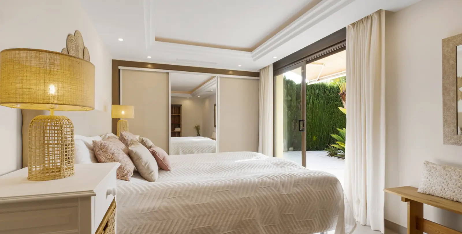 Short-term rent of detached villa in Nueva Andalucía 18