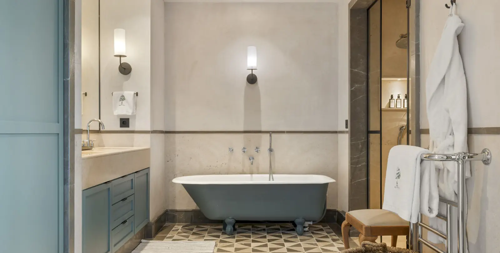 Short-term rent of detached villa in The Golden Mile 29