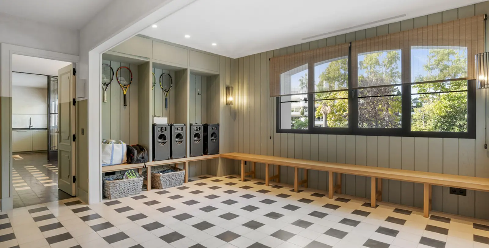 Short-term rent of detached villa in The Golden Mile 34