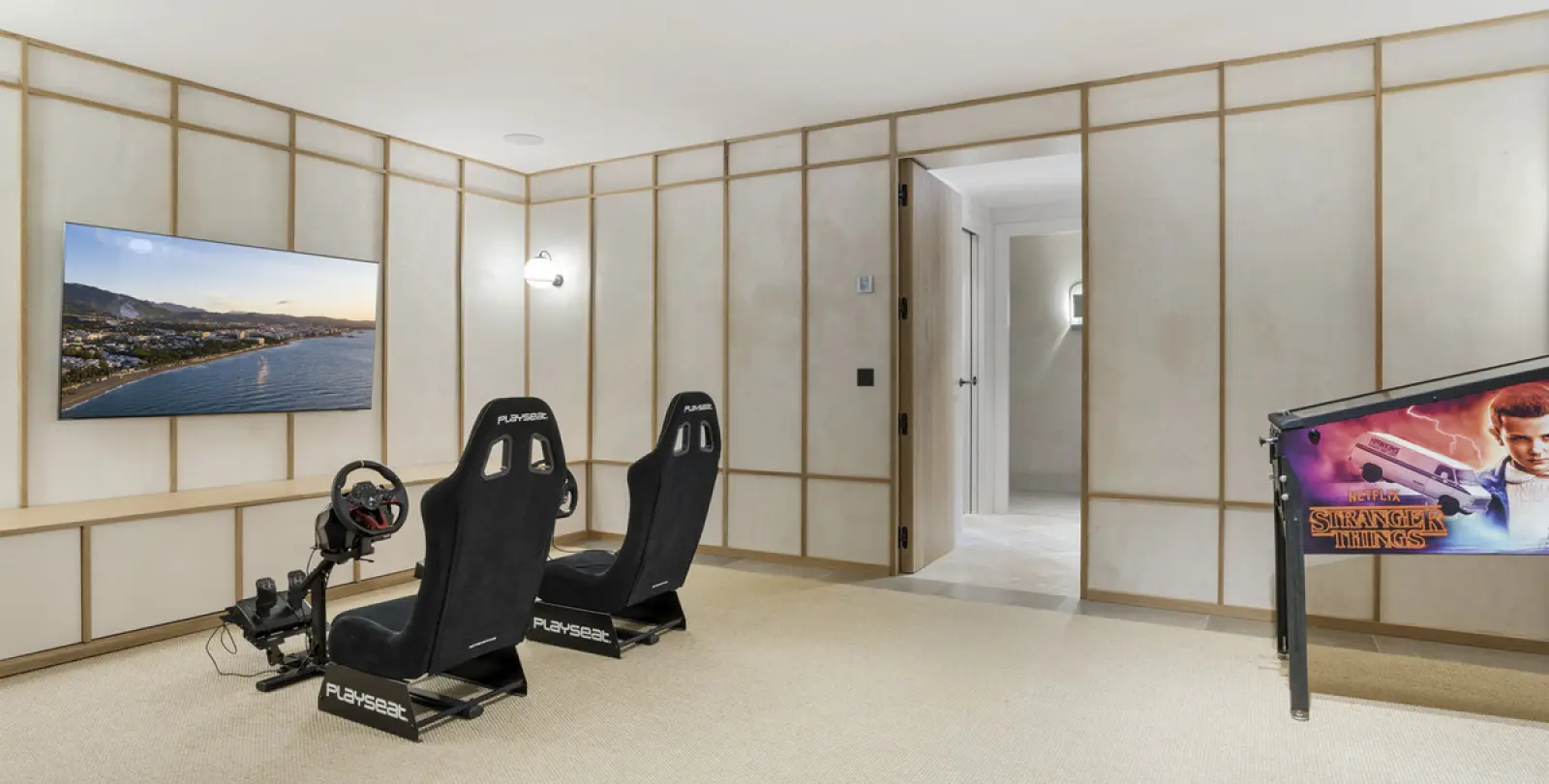 Short-term rent of detached villa in The Golden Mile 48
