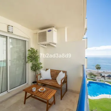 Alquiler a largo plazo de apartamento en planta media en Marbella