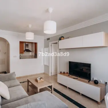 Alquiler a largo plazo de apartamento en planta media en Marbella