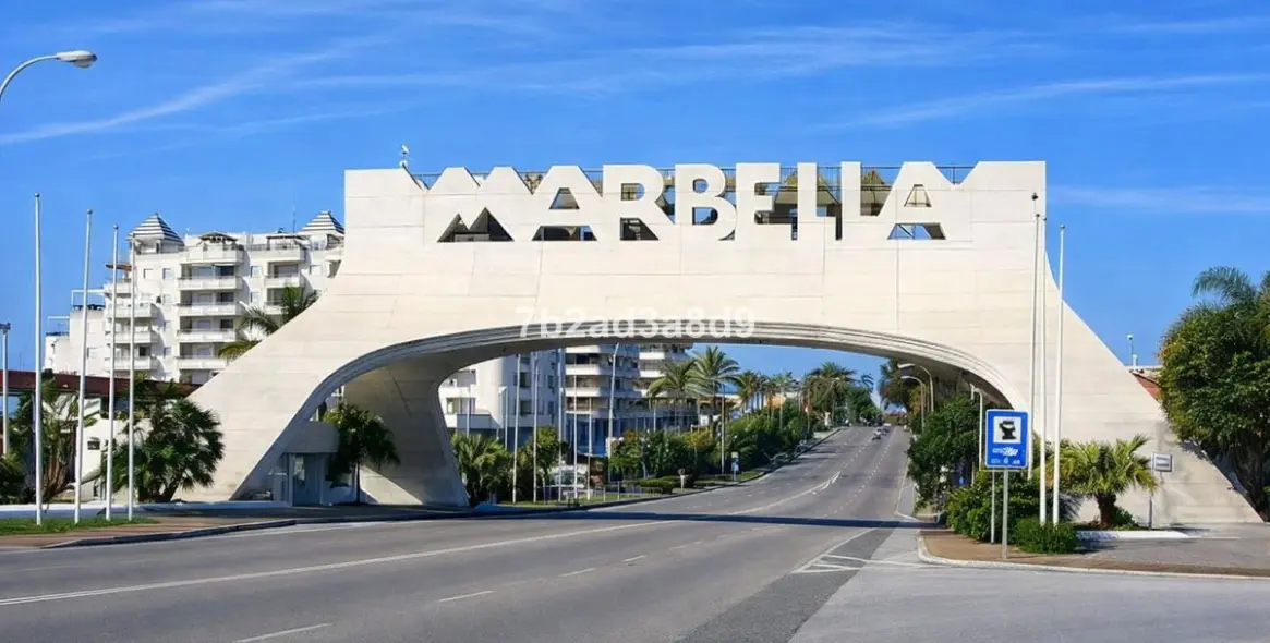 Long-term rent of middle floor apartment in Marbella 26