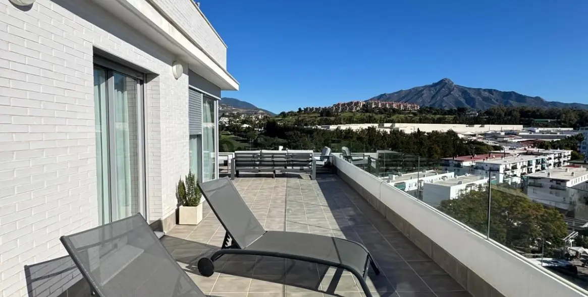 Alquiler a largo plazo de ático en Nueva Andalucía 5