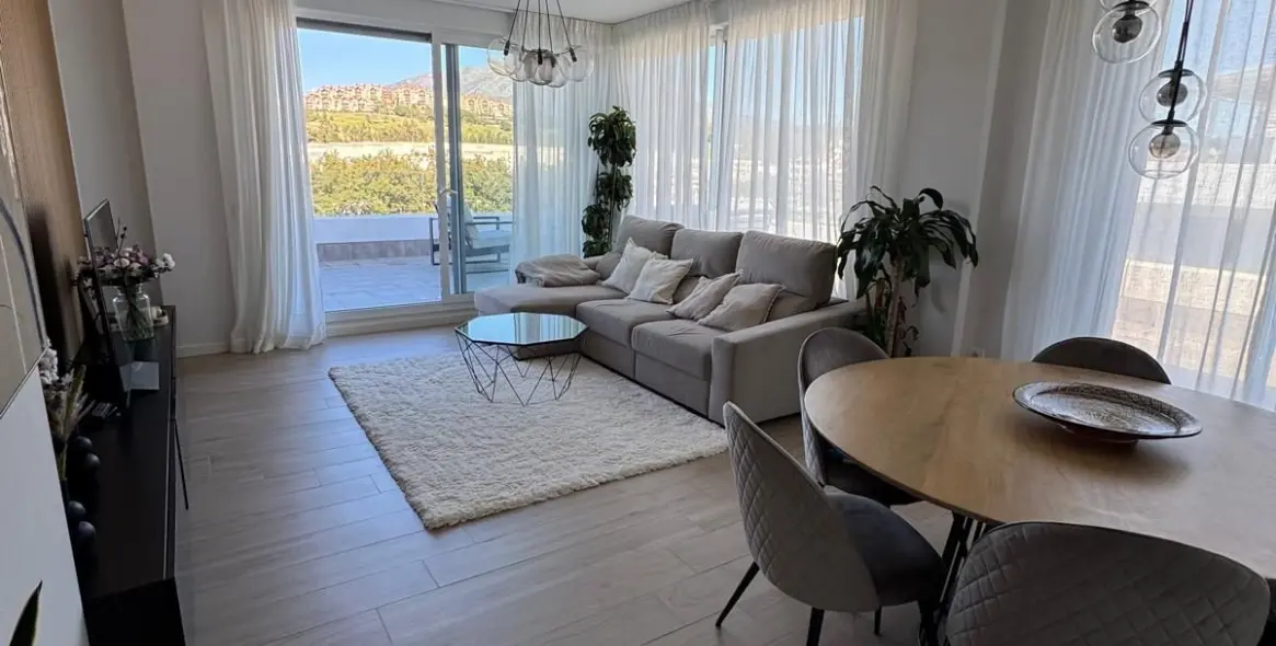 Alquiler a largo plazo de ático en Nueva Andalucía 8