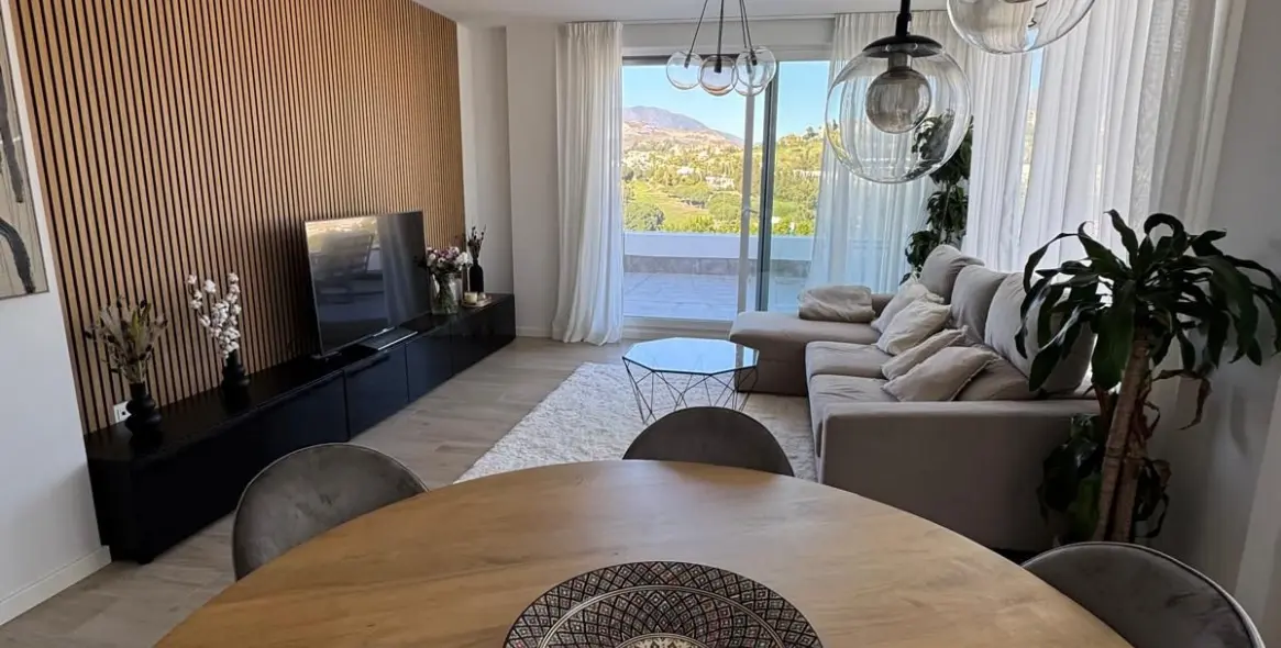 Alquiler a largo plazo de ático en Nueva Andalucía 9