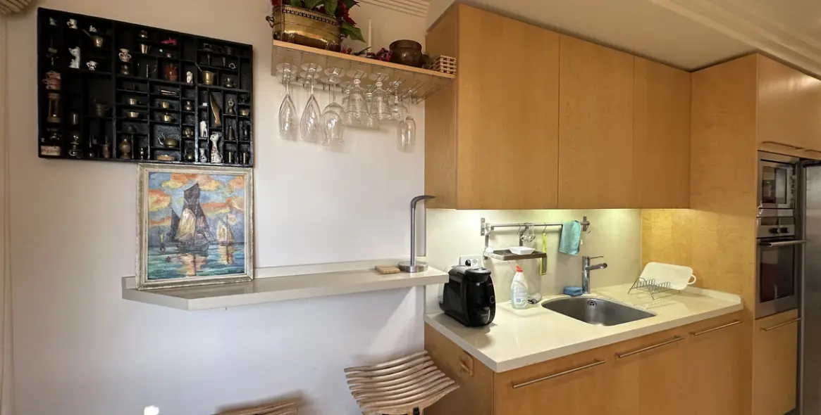 Alquiler a largo plazo de apartamento en planta media en Estepona 5