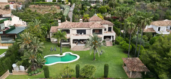 Долгосрочная аренда  отдельно стоящей виллы в Sierra Blanca 0