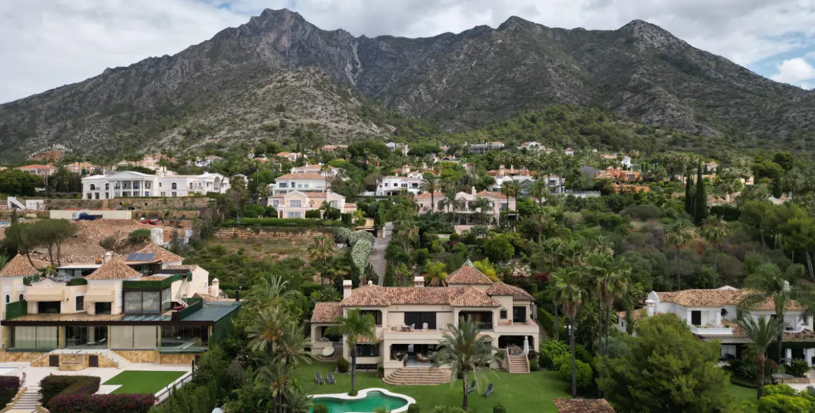 Долгосрочная аренда  отдельно стоящей виллы в Sierra Blanca 2