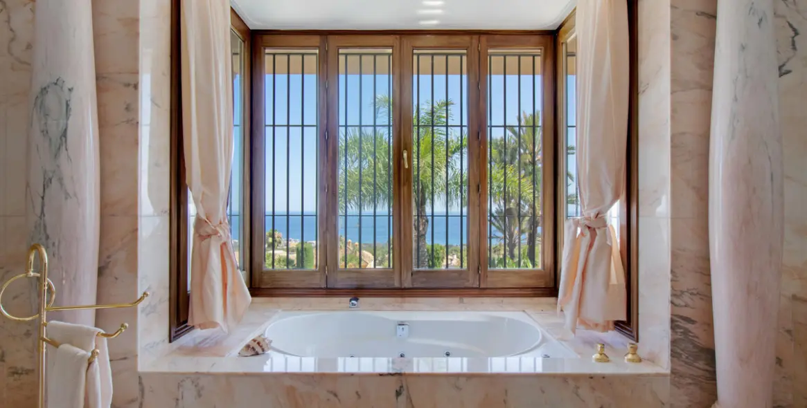 Долгосрочная аренда  отдельно стоящей виллы в Sierra Blanca 22