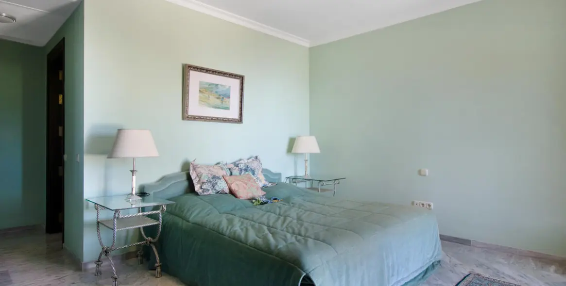 Долгосрочная аренда  отдельно стоящей виллы в Sierra Blanca 30