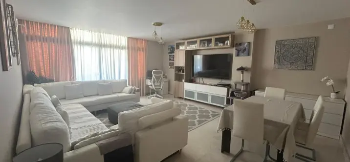 Sale of middle floor apartment in Punta Chullera 1