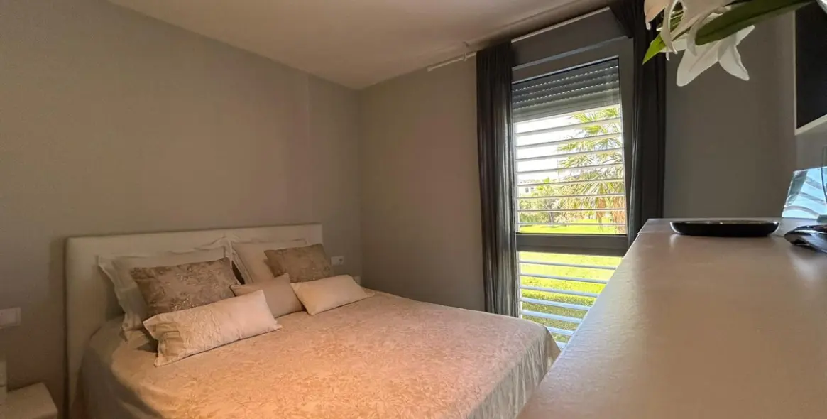 Sale of middle floor apartment in Punta Chullera 6